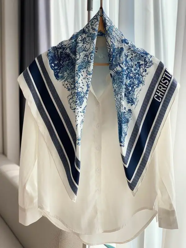 Dior silk scarf 90X90cm E25 (18)